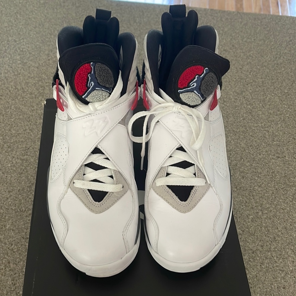 Air Jordan Retro 8 “Bugs Bunny” 2013